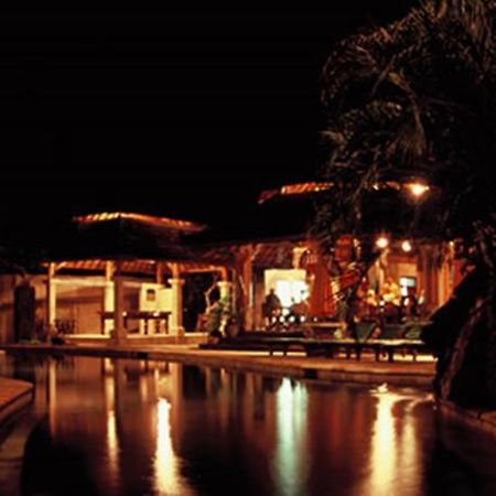Rambutan Boutique Hotel Pabean Buleleng エクステリア 写真