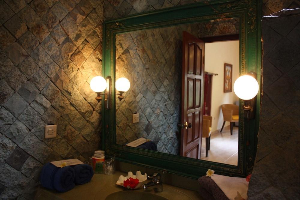Rambutan Boutique Hotel Pabean Buleleng エクステリア 写真